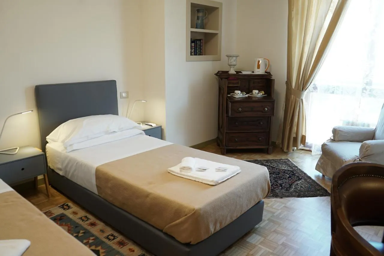 Avenue Rooms Verona 3*,  Italy